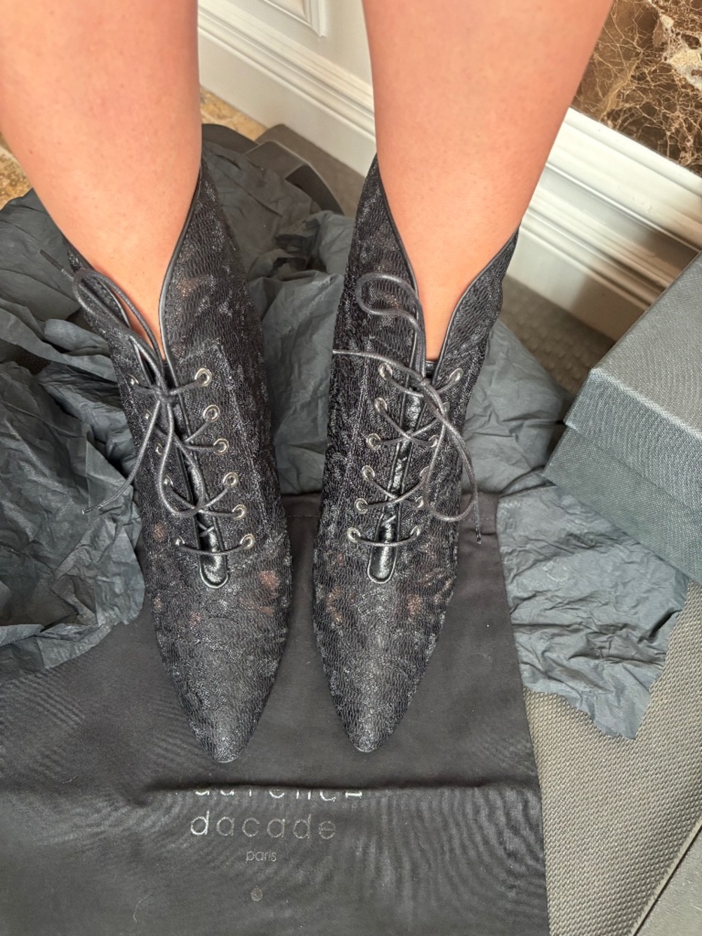 🔥Gorgeous black lace mesh  leather boots 🔥🩶